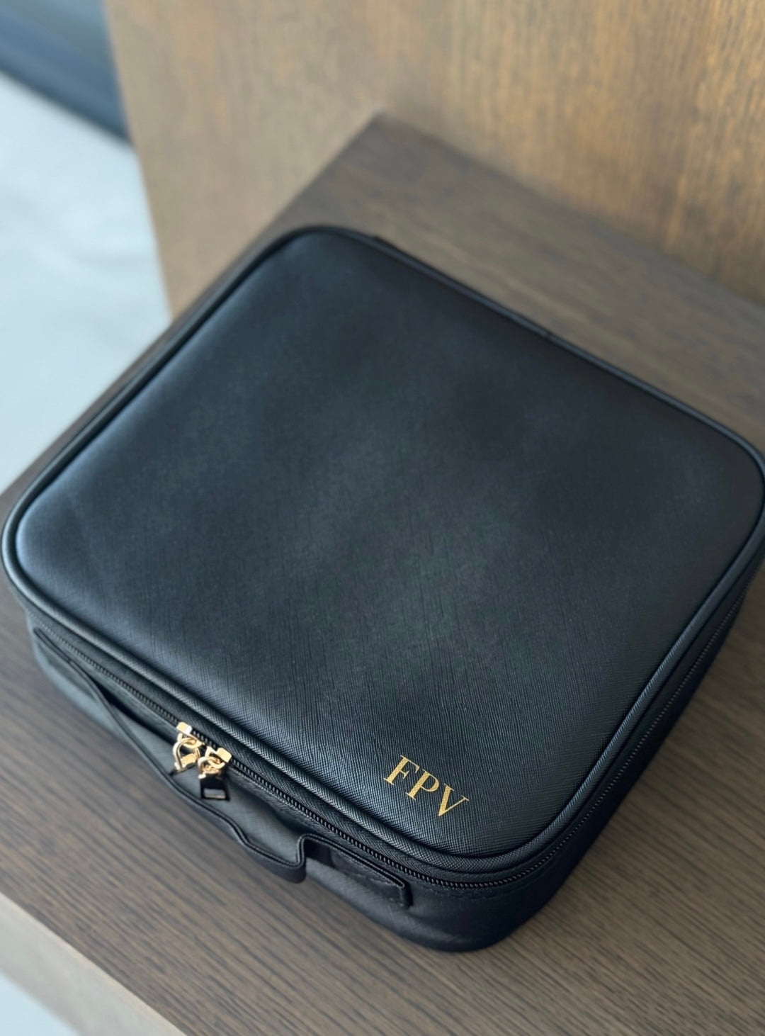 Makeup Bag: Black Leather