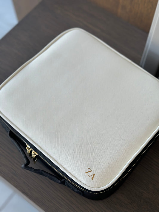 Makeup Bag: White & Black